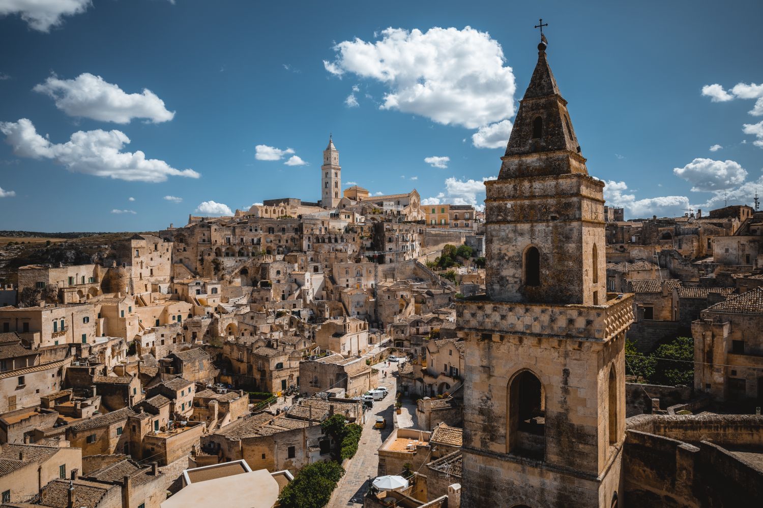 Entdecken Sie den antiken Charme von Matera: Ein Abenteuer im Herzen der Felszivilisation